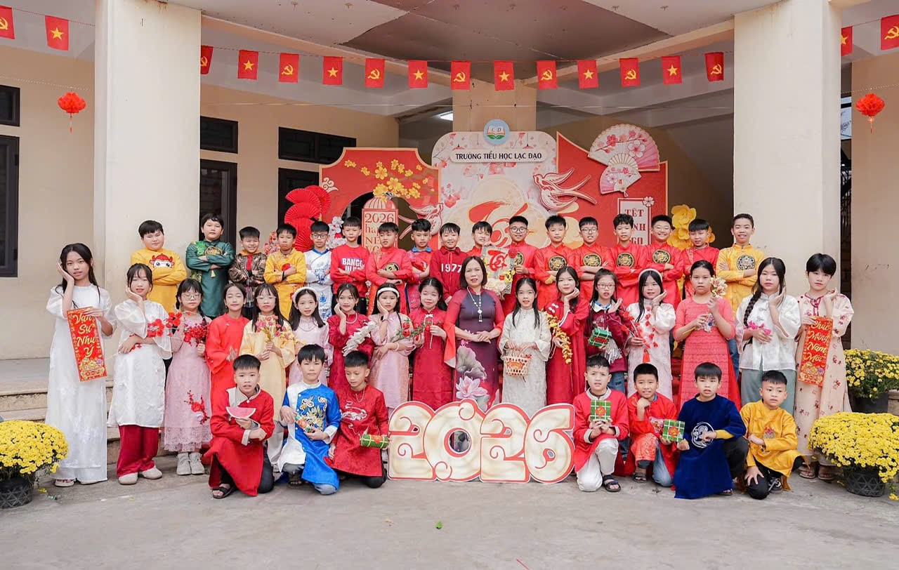 <a href='https://tieuhoclacdao.hungyen.edu.vn/tin-tuc/giao-vien-va-hoc-sinh-to-5-truong-tieu-hoc-lac-dao-han-hoan-chao-don-nam-moi-2026.html'>Giáo viên và học sinh Tổ 5 - Trường Tiểu học Lạc Đạo hân hoan chào đón năm mới 2026.</a>